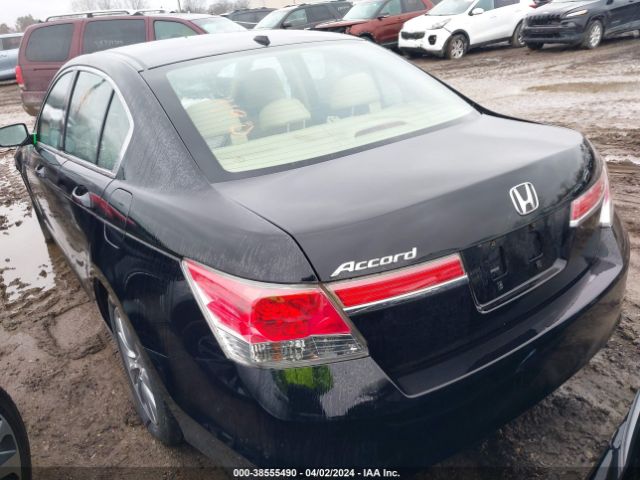 Photo 2 VIN: 1HGCP2F82CA206535 - HONDA ACCORD 