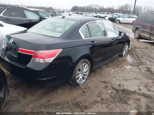 Photo 3 VIN: 1HGCP2F82CA206535 - HONDA ACCORD 