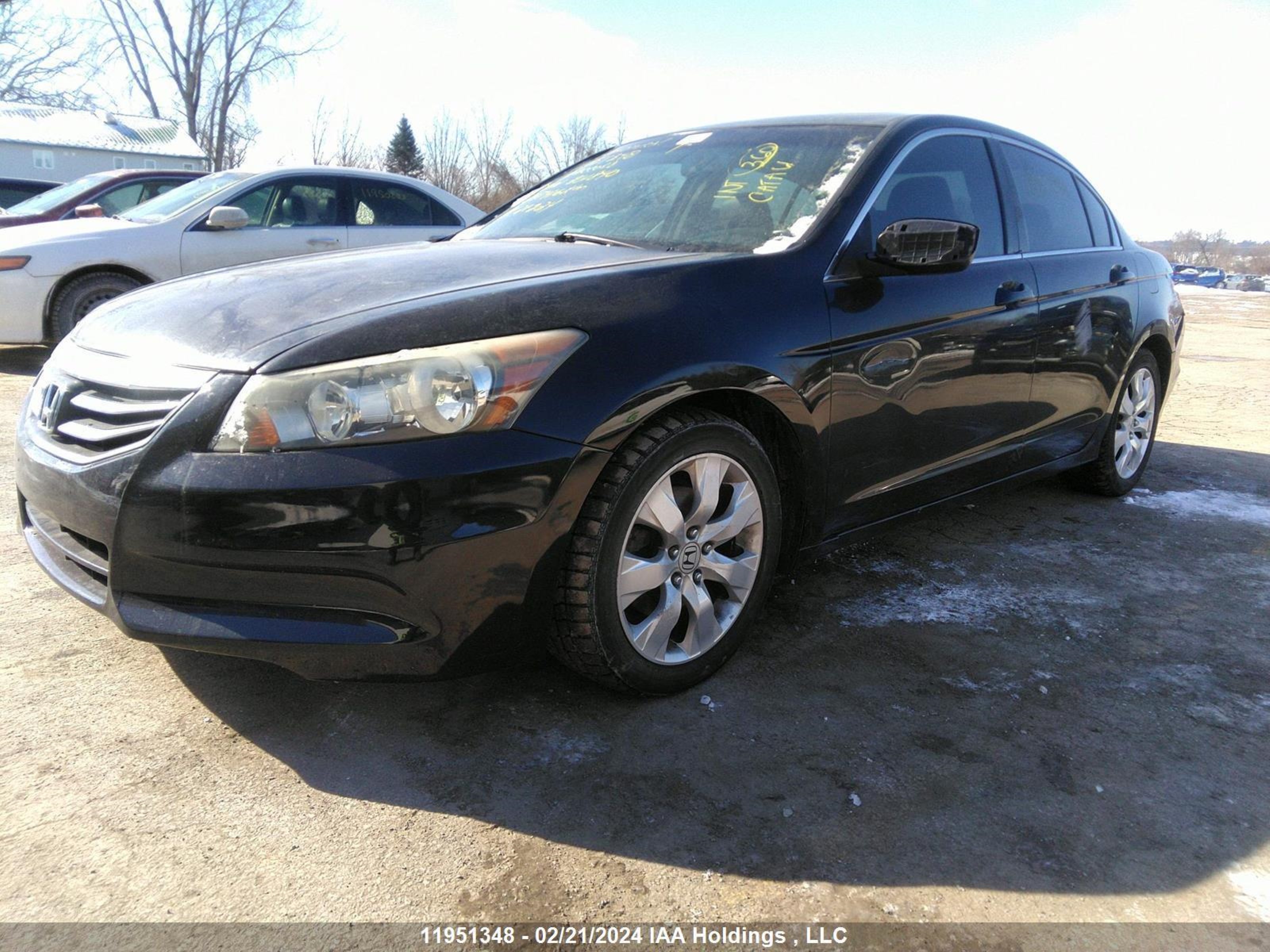 Photo 1 VIN: 1HGCP2F82CA801840 - HONDA ACCORD 