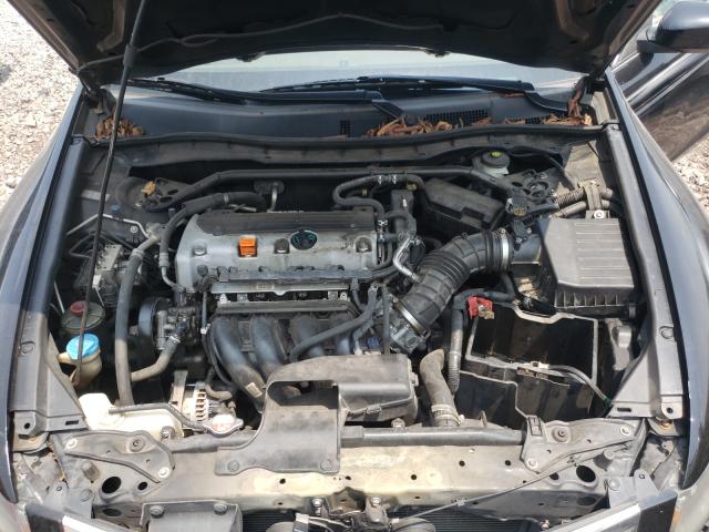 Photo 6 VIN: 1HGCP2F83AA013436 - HONDA ACCORD SDN 