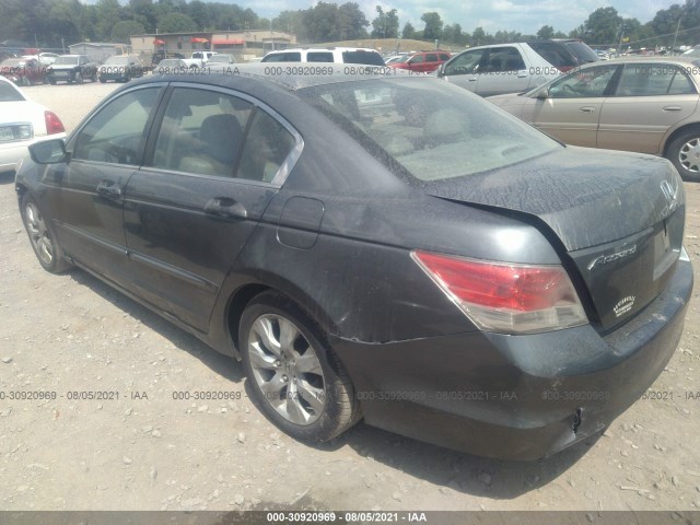 Photo 2 VIN: 1HGCP2F83AA064970 - HONDA ACCORD SDN 