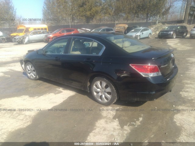 Photo 2 VIN: 1HGCP2F83AA099556 - HONDA ACCORD SDN 