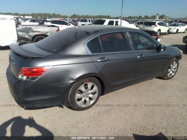 Photo 3 VIN: 1HGCP2F83AA109695 - HONDA ACCORD SDN 