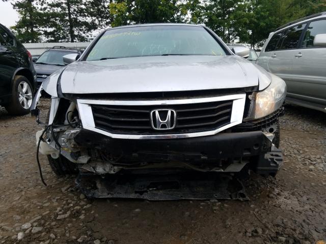 Photo 8 VIN: 1HGCP2F83AA130773 - HONDA ACCORD EXL 