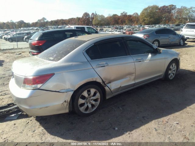 Photo 3 VIN: 1HGCP2F83AA143865 - HONDA ACCORD 