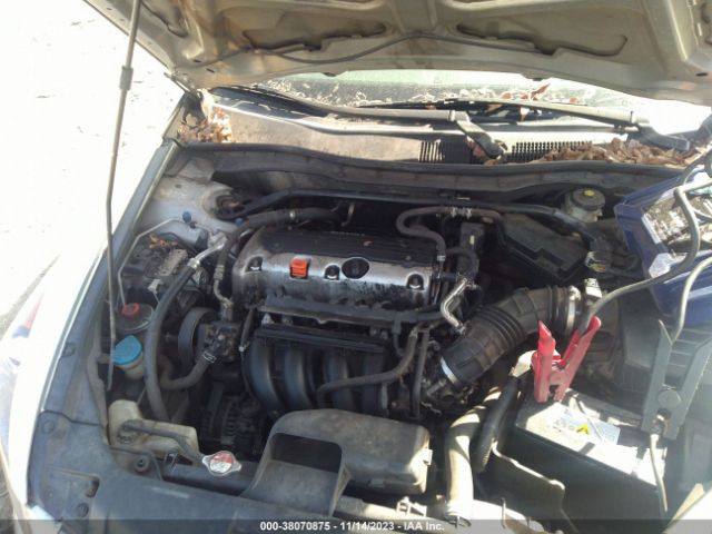 Photo 5 VIN: 1HGCP2F83AA143865 - HONDA ACCORD 