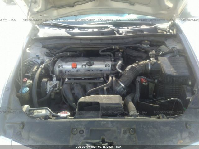 Photo 9 VIN: 1HGCP2F83AA184669 - HONDA ACCORD SDN 