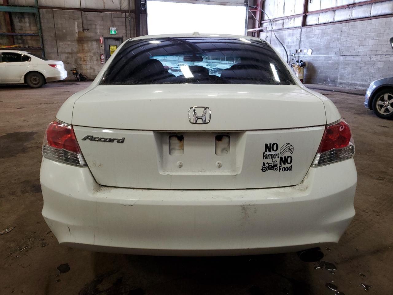 Photo 5 VIN: 1HGCP2F83AA802198 - HONDA ACCORD 