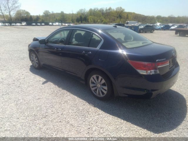 Photo 2 VIN: 1HGCP2F83BA019268 - HONDA ACCORD SDN 