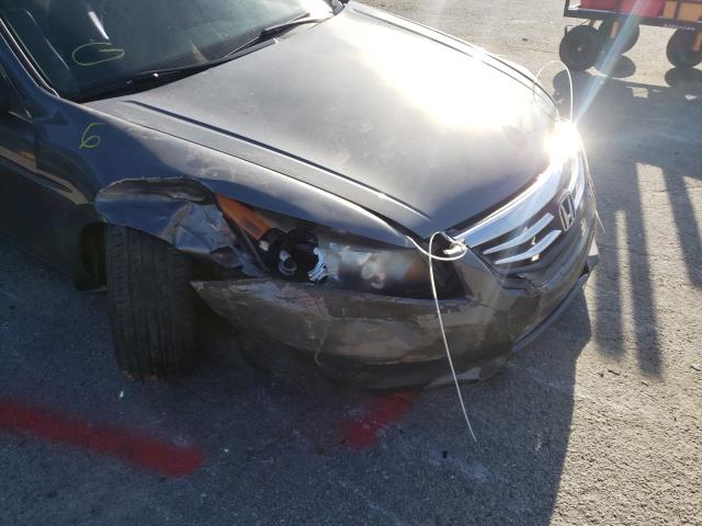 Photo 8 VIN: 1HGCP2F83BA063786 - HONDA ACCORD EXL 