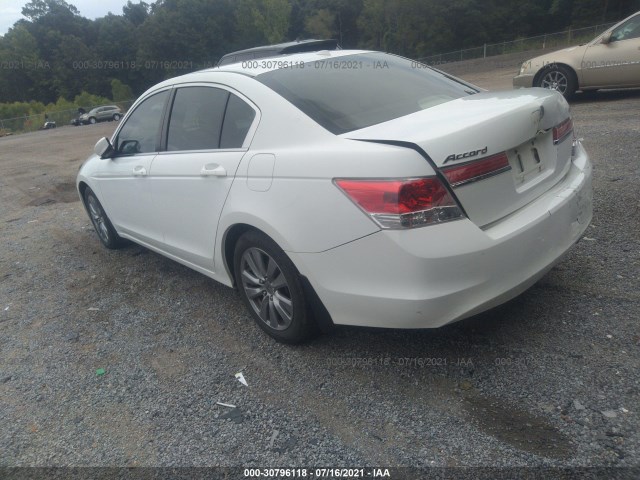 Photo 2 VIN: 1HGCP2F83BA101503 - HONDA ACCORD SDN 