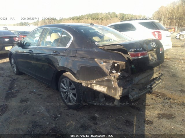 Photo 2 VIN: 1HGCP2F83BA110928 - HONDA ACCORD SDN 