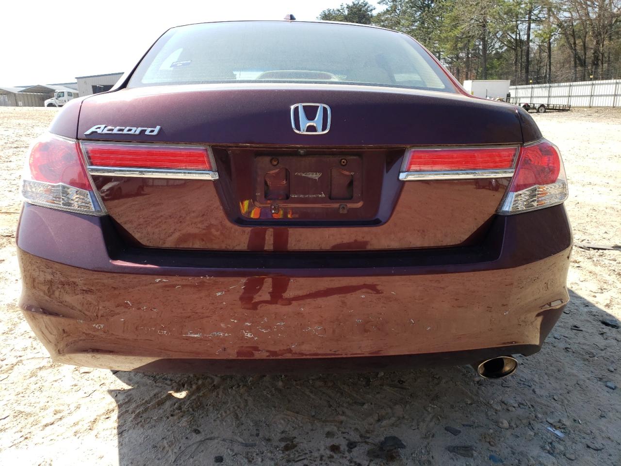 Photo 5 VIN: 1HGCP2F83BA128958 - HONDA ACCORD 