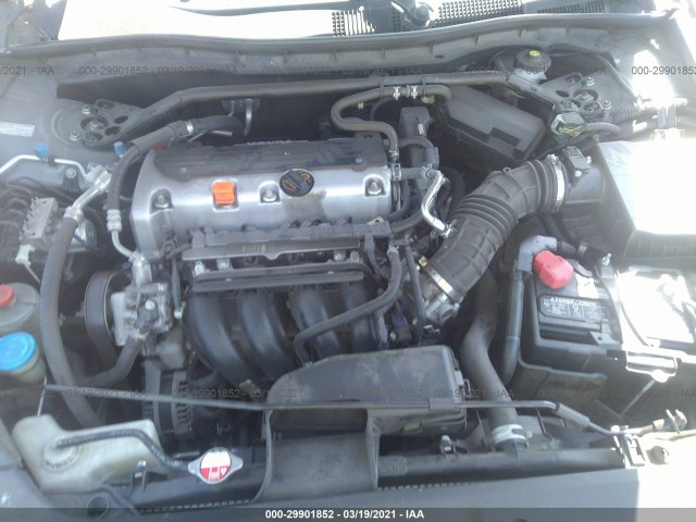 Photo 9 VIN: 1HGCP2F83BA150250 - HONDA ACCORD SDN 