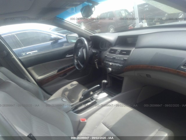 Photo 4 VIN: 1HGCP2F83CA035634 - HONDA ACCORD SDN 