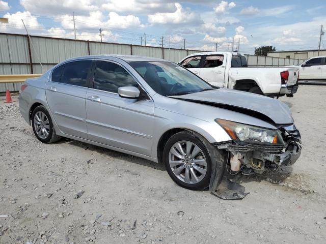 Photo 3 VIN: 1HGCP2F83CA117167 - HONDA ACCORD EXL 