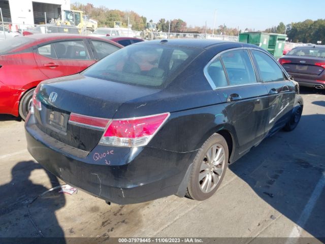 Photo 3 VIN: 1HGCP2F83CA166725 - HONDA ACCORD SDN 