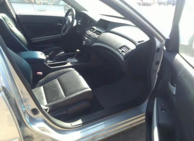 Photo 4 VIN: 1HGCP2F84AA036983 - HONDA ACCORD SDN 