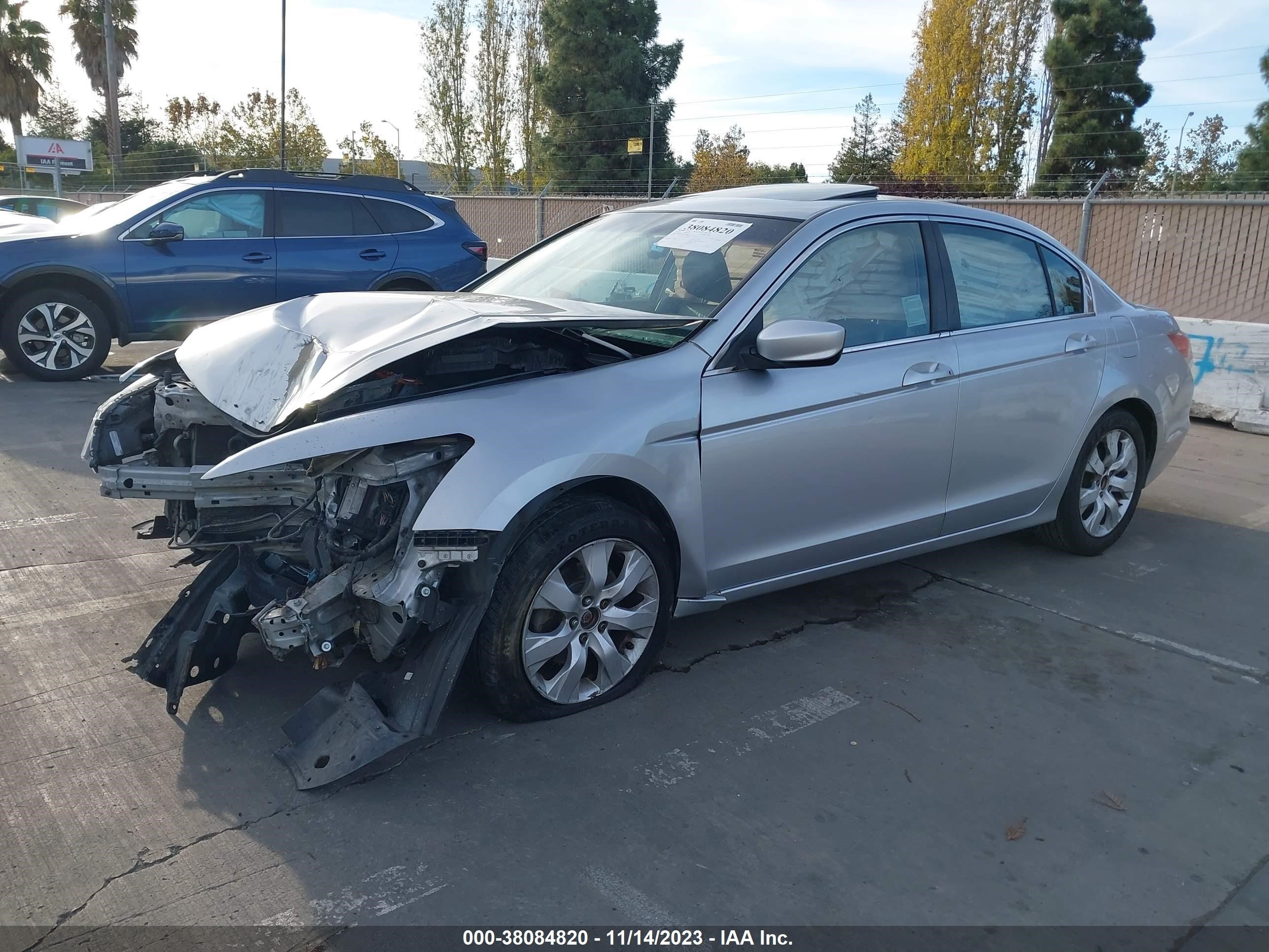 Photo 1 VIN: 1HGCP2F84AA046784 - HONDA ACCORD 