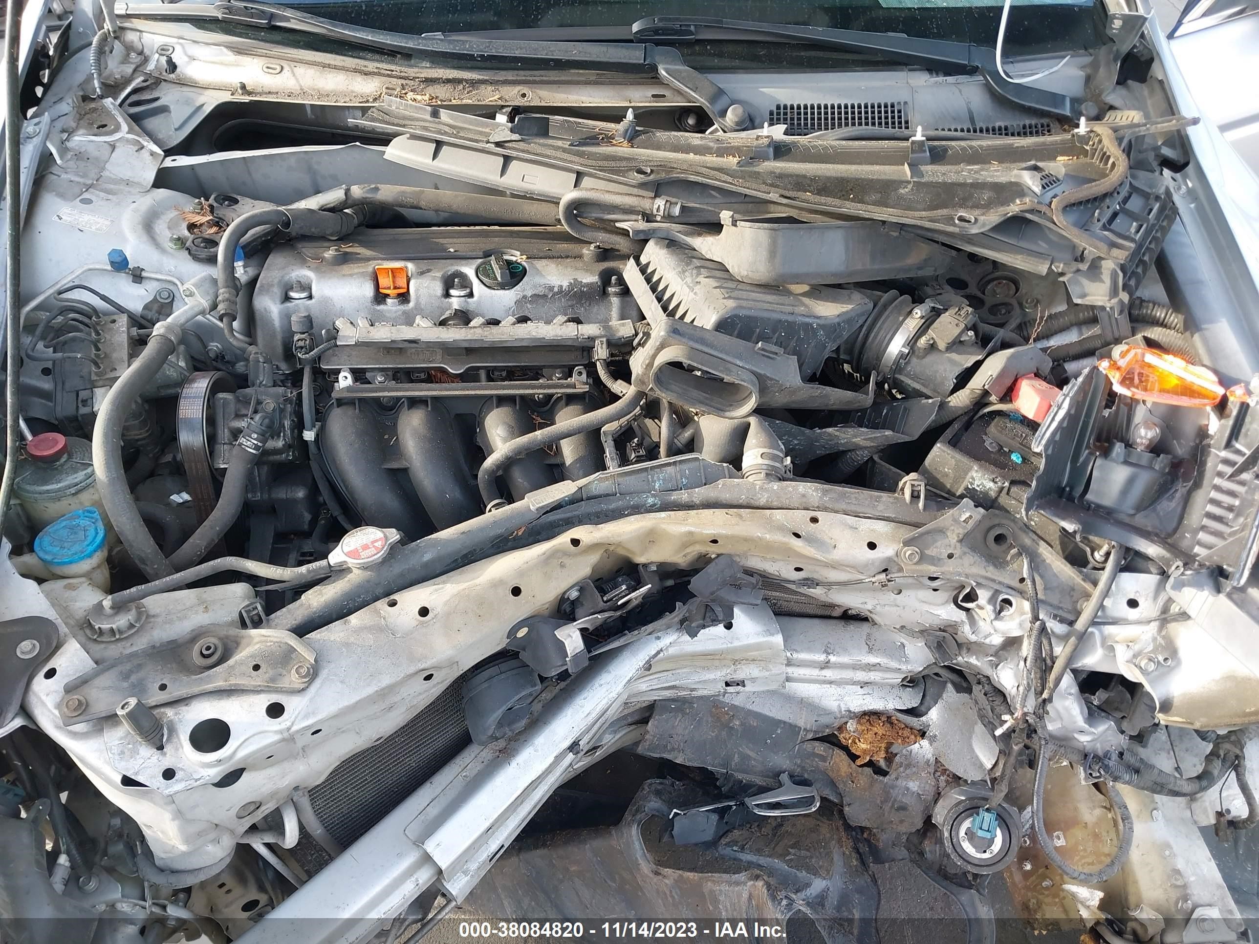 Photo 9 VIN: 1HGCP2F84AA046784 - HONDA ACCORD 