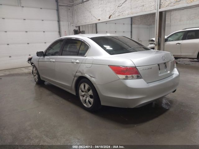 Photo 2 VIN: 1HGCP2F84AA059311 - HONDA ACCORD 