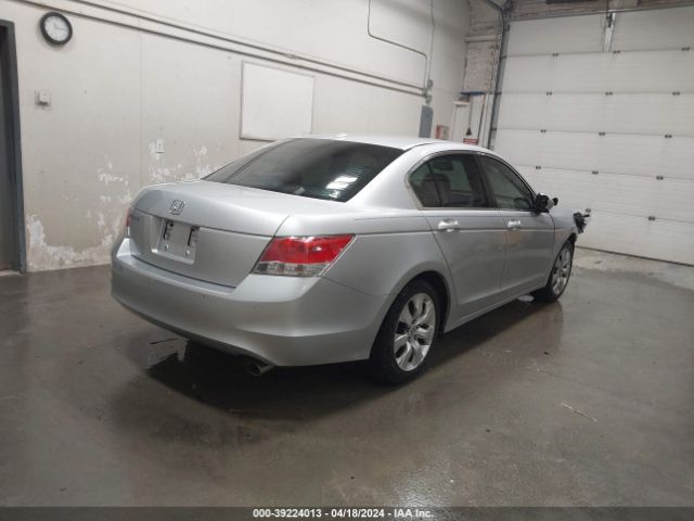 Photo 3 VIN: 1HGCP2F84AA059311 - HONDA ACCORD 