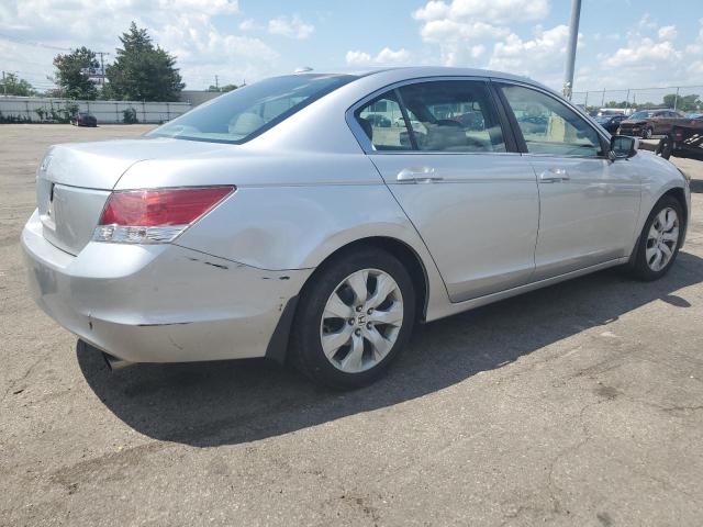 Photo 2 VIN: 1HGCP2F84AA079557 - HONDA ACCORD 