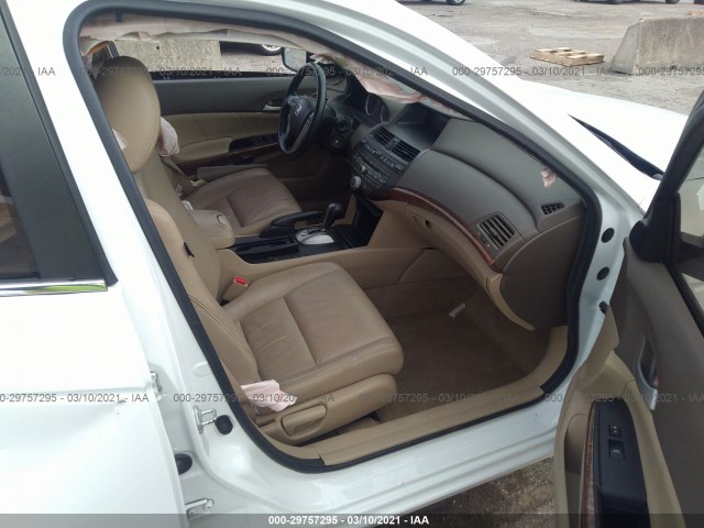 Photo 4 VIN: 1HGCP2F84AA093183 - HONDA ACCORD SDN 