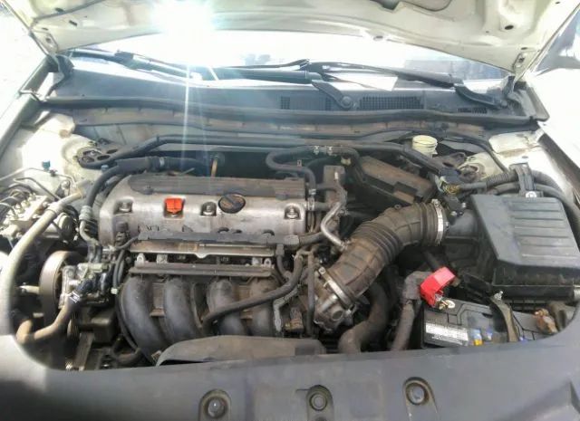 Photo 9 VIN: 1HGCP2F84BA002317 - HONDA ACCORD 