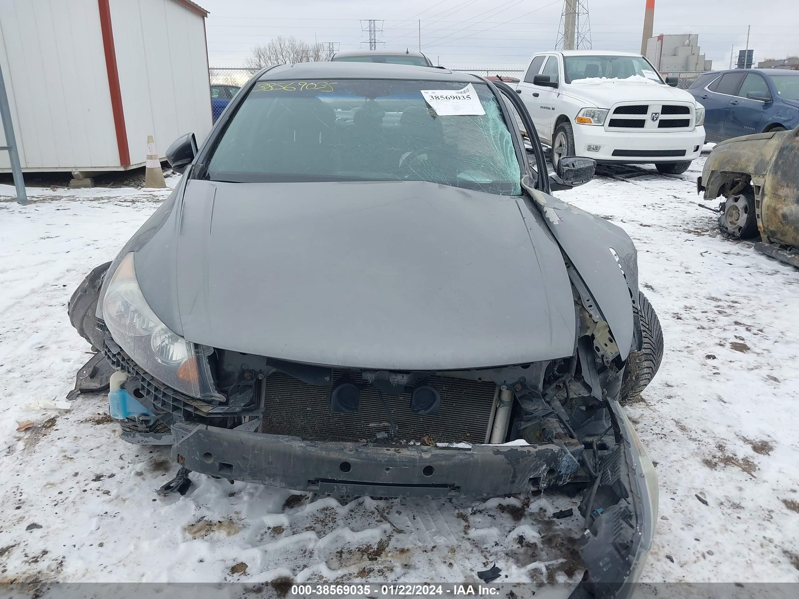 Photo 10 VIN: 1HGCP2F84BA020199 - HONDA ACCORD 