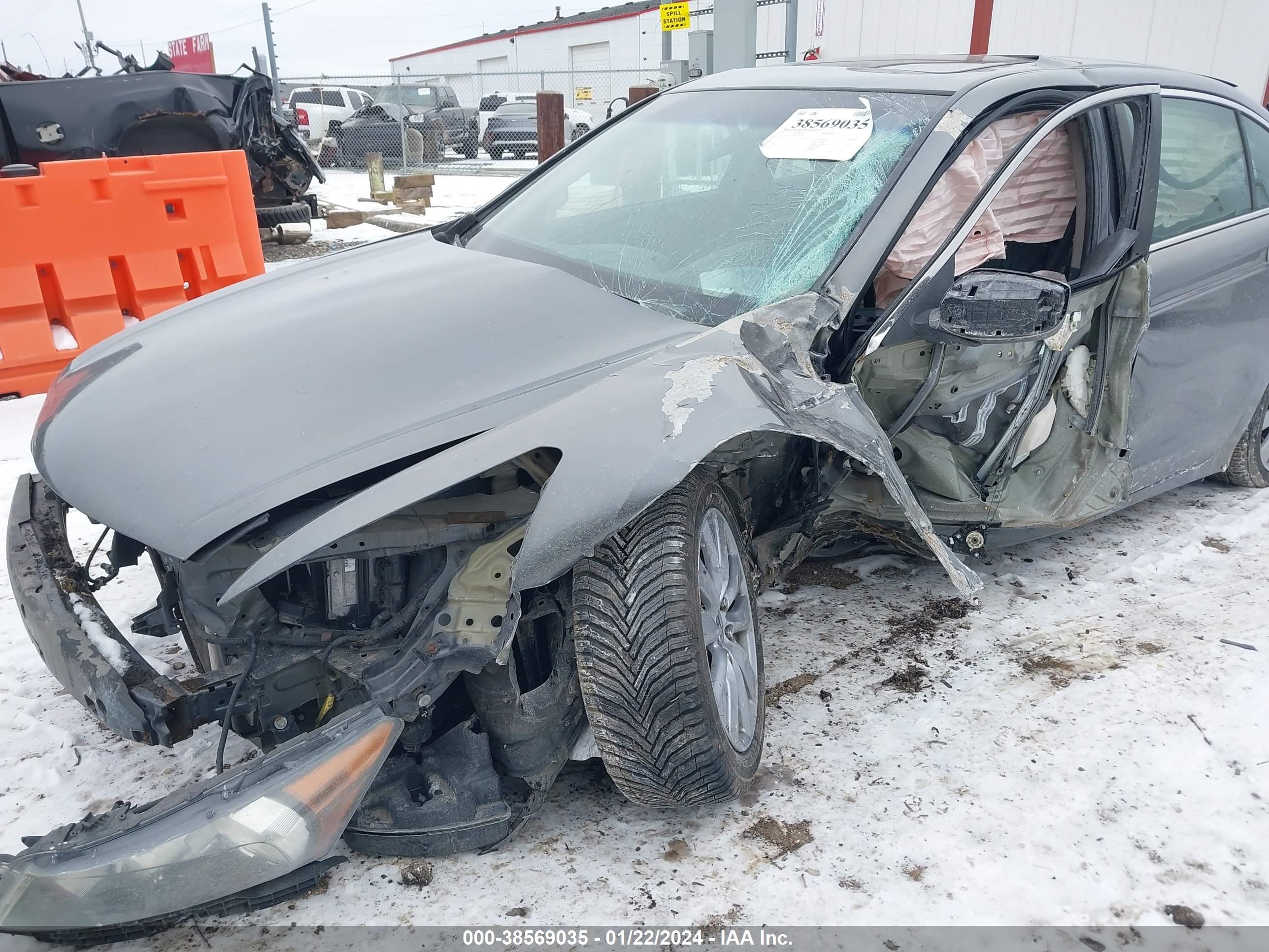 Photo 5 VIN: 1HGCP2F84BA020199 - HONDA ACCORD 