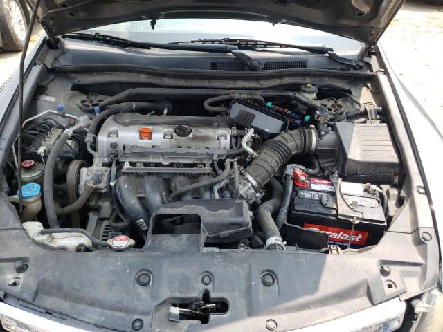 Photo 10 VIN: 1HGCP2F84BA071038 - HONDA ACCORD SDN 