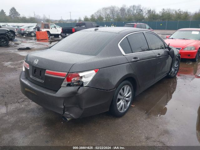 Photo 3 VIN: 1HGCP2F84BA126796 - HONDA ACCORD 