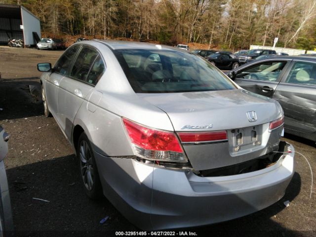 Photo 2 VIN: 1HGCP2F84CA083675 - HONDA ACCORD SDN 