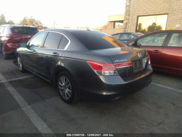 Photo 2 VIN: 1HGCP2F84CA110972 - HONDA ACCORD SDN 