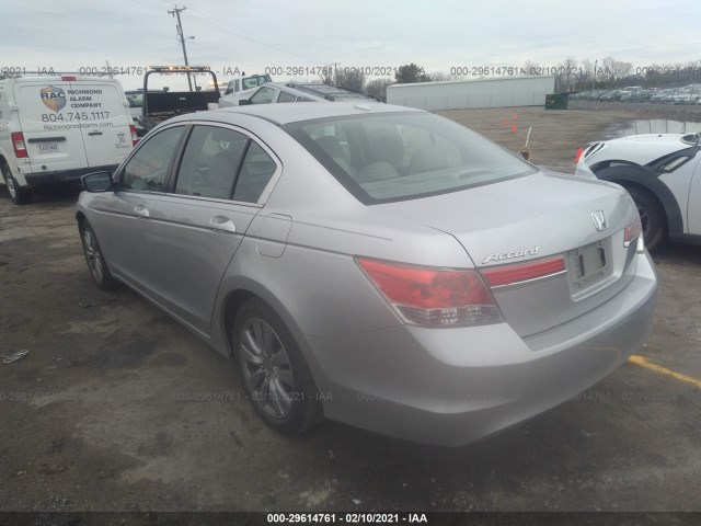 Photo 2 VIN: 1HGCP2F84CA134964 - HONDA ACCORD SDN 