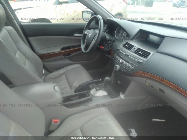 Photo 4 VIN: 1HGCP2F84CA134964 - HONDA ACCORD SDN 