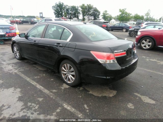 Photo 2 VIN: 1HGCP2F84CA183792 - HONDA ACCORD SDN 