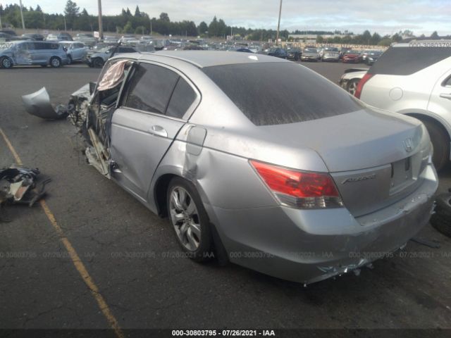 Photo 2 VIN: 1HGCP2F85AA123730 - HONDA ACCORD SDN 