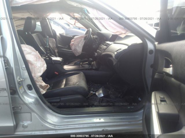 Photo 4 VIN: 1HGCP2F85AA123730 - HONDA ACCORD SDN 