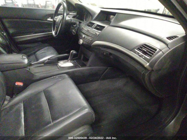 Photo 4 VIN: 1HGCP2F85AA126952 - HONDA ACCORD SDN 