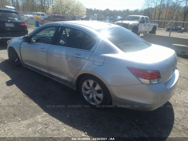 Photo 2 VIN: 1HGCP2F85AA182860 - HONDA ACCORD SDN 