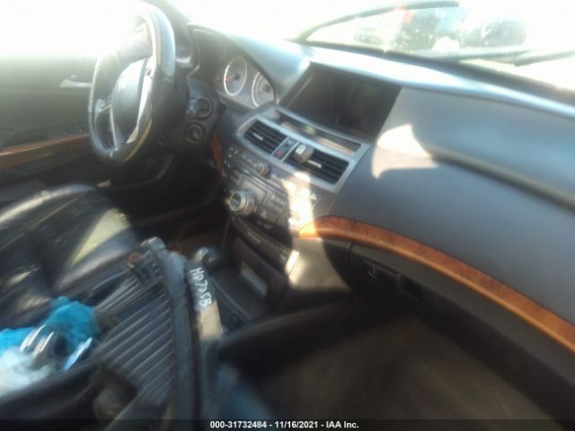 Photo 4 VIN: 1HGCP2F85BA010068 - HONDA ACCORD SDN 