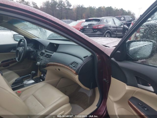 Photo 4 VIN: 1HGCP2F85BA017358 - HONDA ACCORD 