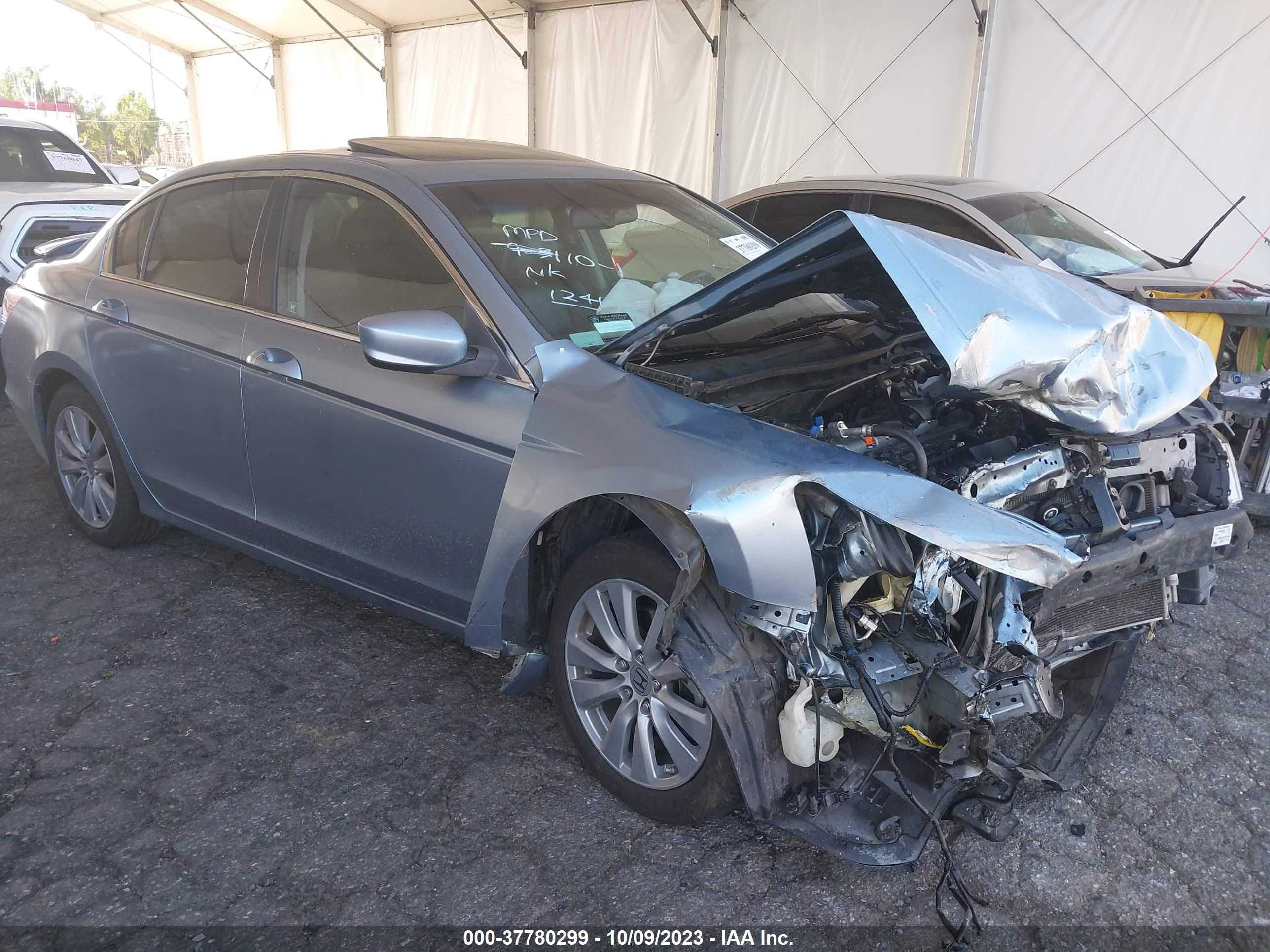 Photo 0 VIN: 1HGCP2F85BA041241 - HONDA ACCORD 