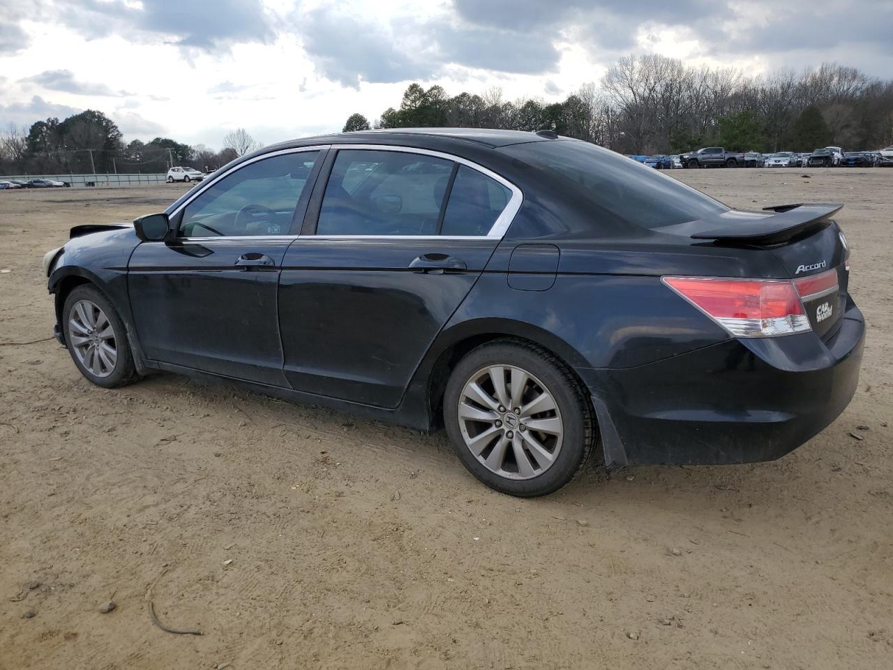 Photo 1 VIN: 1HGCP2F85BA110476 - HONDA ACCORD 