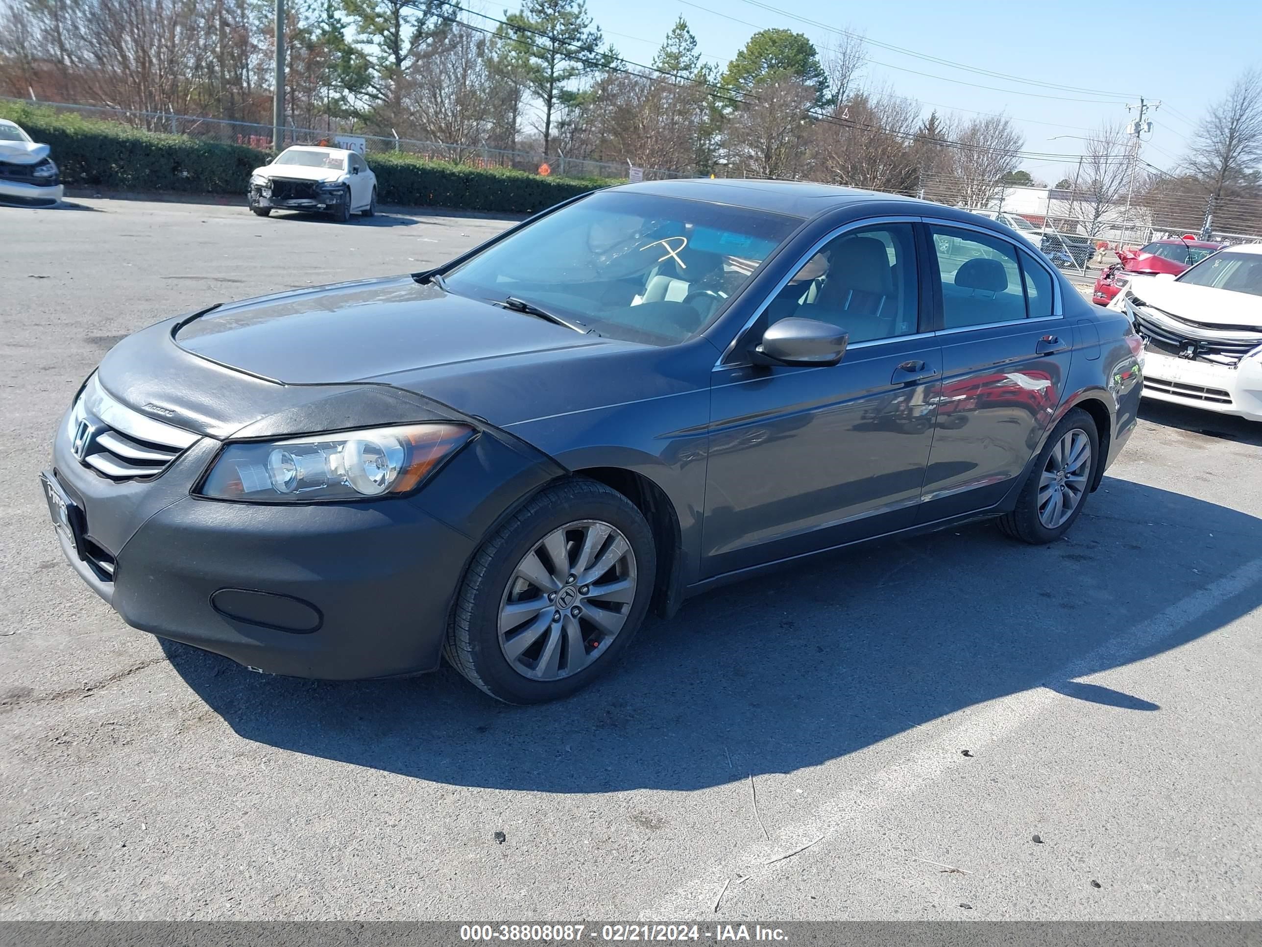 Photo 1 VIN: 1HGCP2F85CA187379 - HONDA ACCORD 