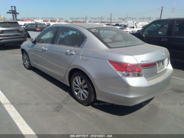 Photo 2 VIN: 1HGCP2F85CA221210 - HONDA ACCORD SDN 