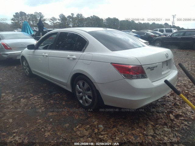 Photo 2 VIN: 1HGCP2F86AA058208 - HONDA ACCORD SDN 