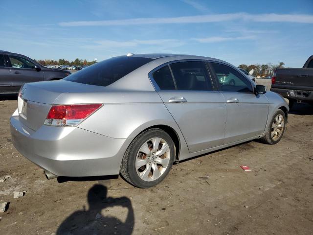 Photo 2 VIN: 1HGCP2F86AA118438 - HONDA ACCORD 